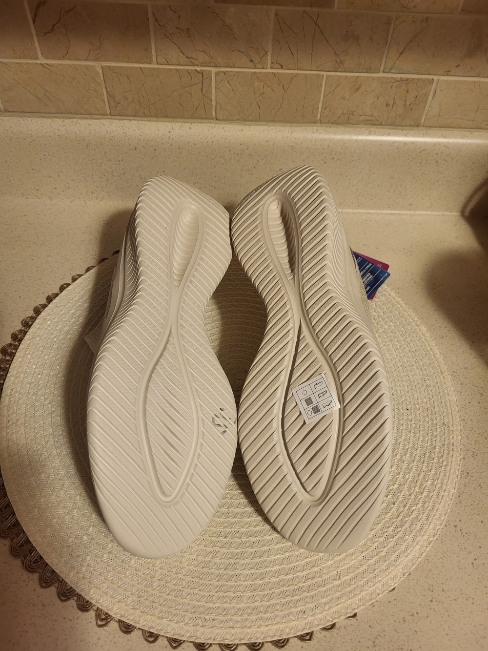 Skechers Women's Slip-On Air-Cooled Knit Sneaker Beige/Gold Leopard Trim Sz. 10 - Picture 12 of 12